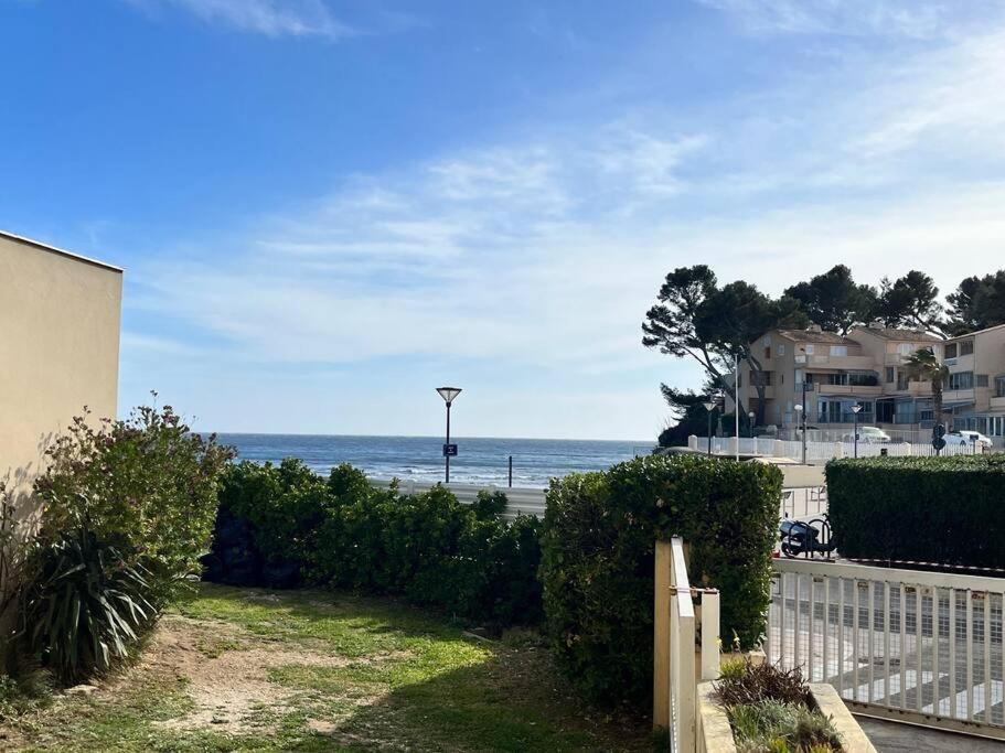 Studio Cosy Avec Terrasse Sur La Plage لا سين سور مير المظهر الخارجي الصورة